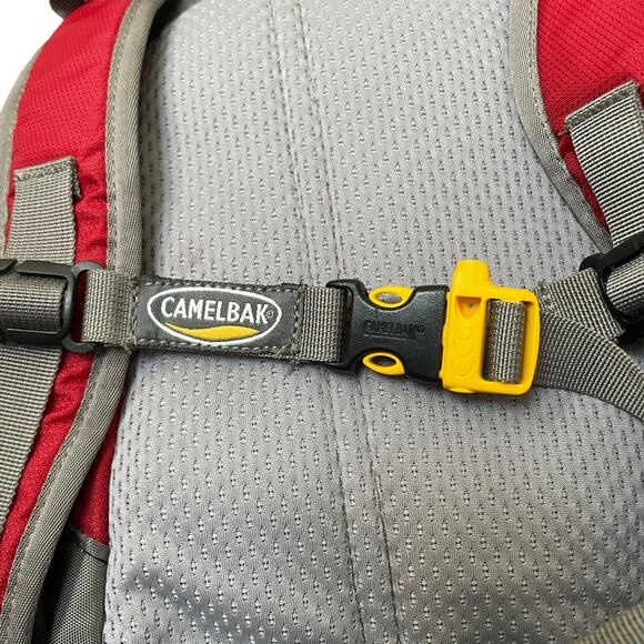 CamelBak Hydration Backpack 1.5 Liter Kids with Bladder Hike Camp Bike Cycle - Picture 6 of 11